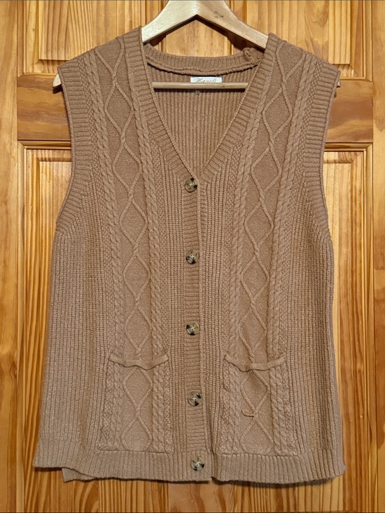 Hynels Sweaters - Cable Knit Button-Front Brown Sleeveless Vest